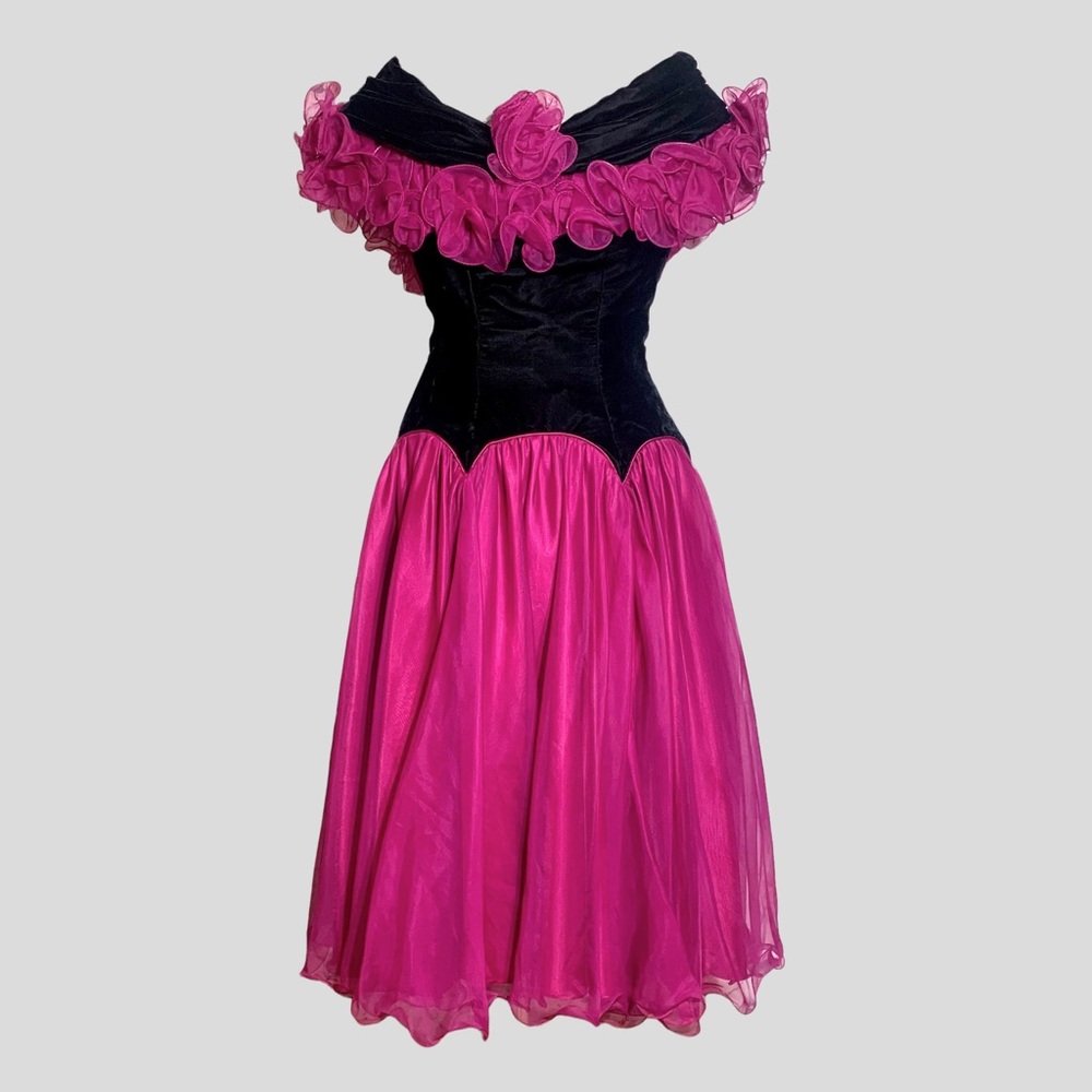 1989 Black Velvet Pink Party Costume Vintage Dress